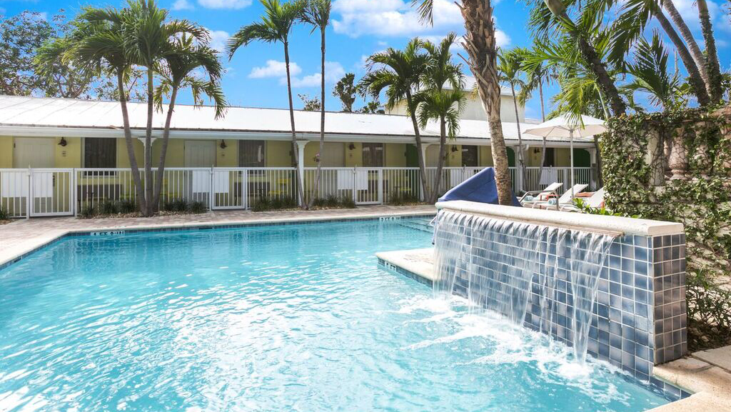 Almond Tree Inn - Adults Only